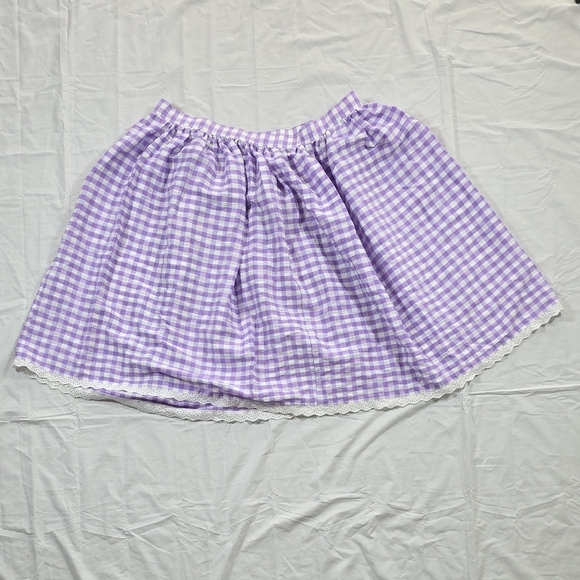 Hell Bunny Dresses & Skirts - Hell Bunny Lilac Gingham Circle Skirt with White Lace Trim